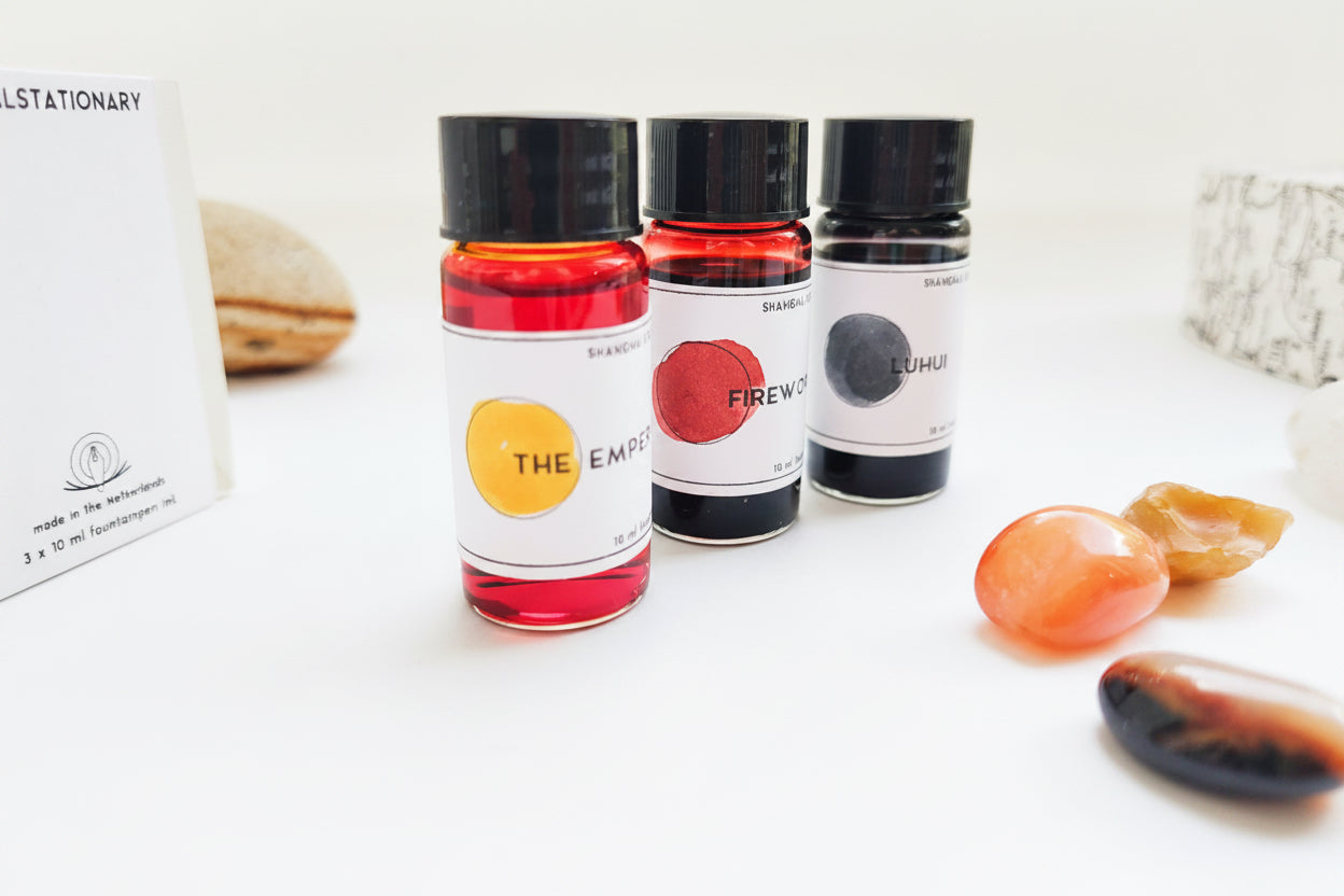Bottled fountain pen inks by Shanghai Stationary, this beautiful box set Fire includes 3 x 10ml inks - The Emperor, Fireworks and Luhui